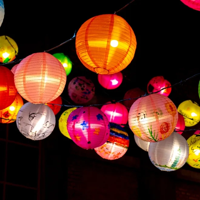 Luminous - In The Neighbourhood